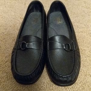 SAS slip on loafer